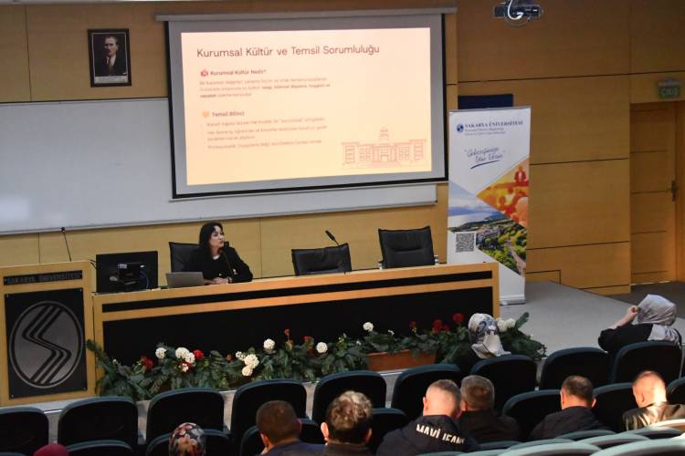 PROTOKOL KURALLARI VE İLETİŞİM KONULU EĞİTİM GERÇEKLEŞTİRİLDİ.